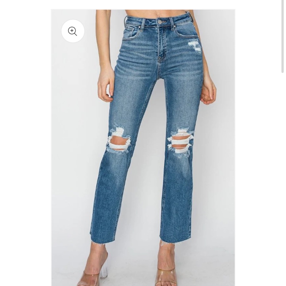 Blue Risen Jeans Distressed Details